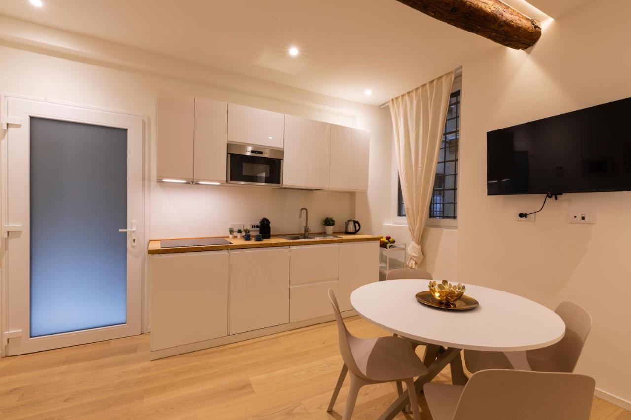 Appartamento Domus Ticinese Milano Esterno foto